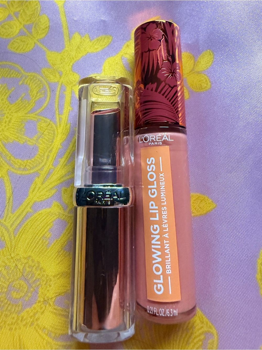 L'Oréal Lipstick & Glowing Lip Gloss Duo